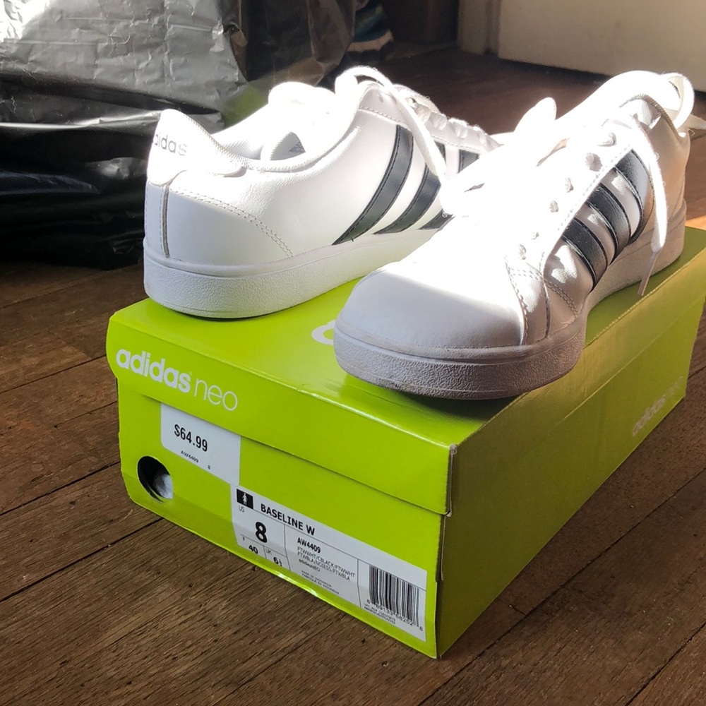 Adidas Neo baseline